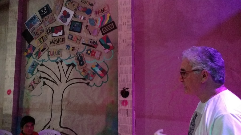 Lau Siqueira no “Quem tem medo de poesia?”