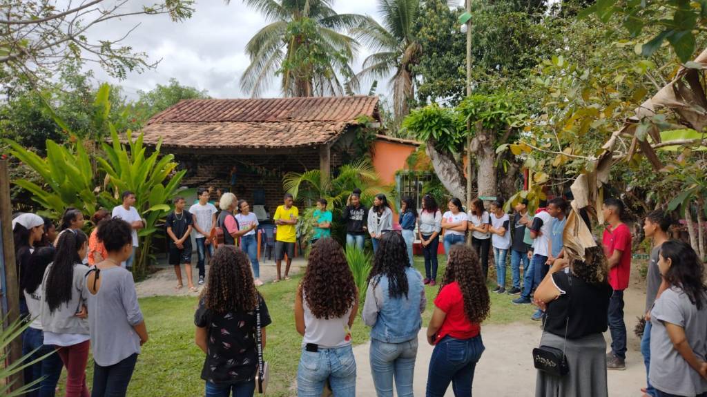 Escola no Espaço Cultural do Viola de&nbsp;Bolso