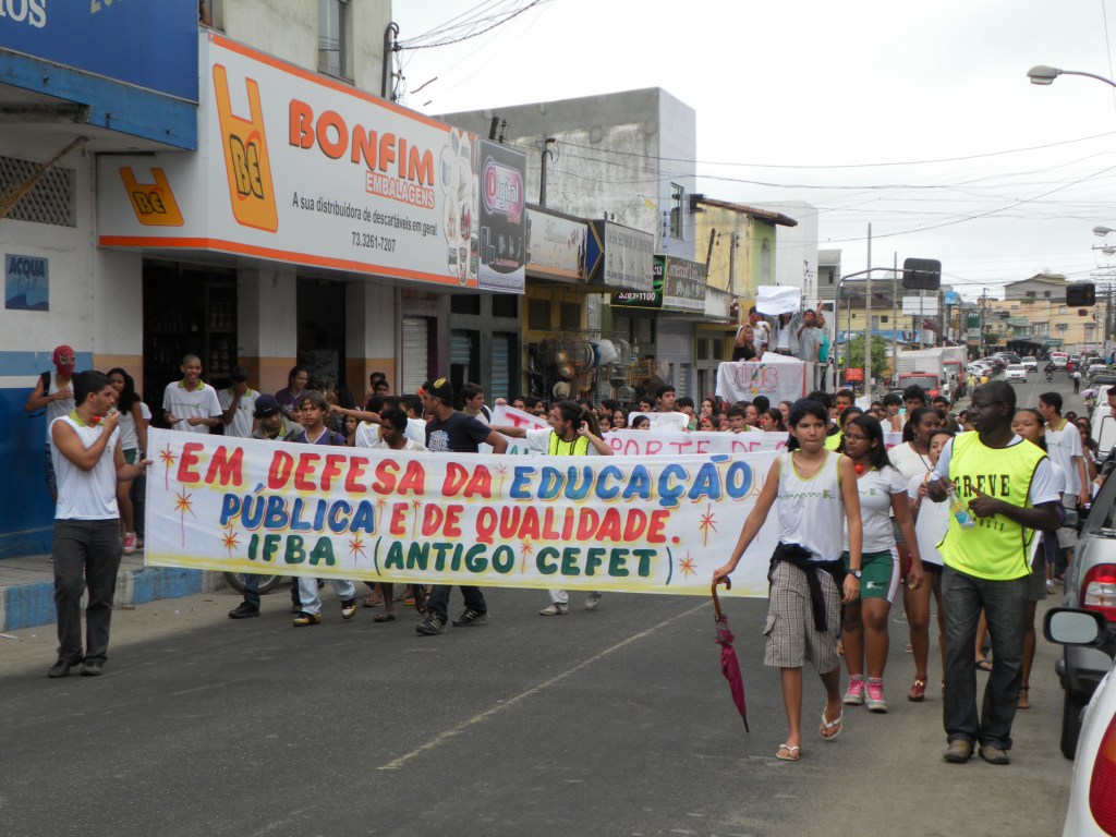 GREVE DO IFBA DESPERTA ESTUDANTES