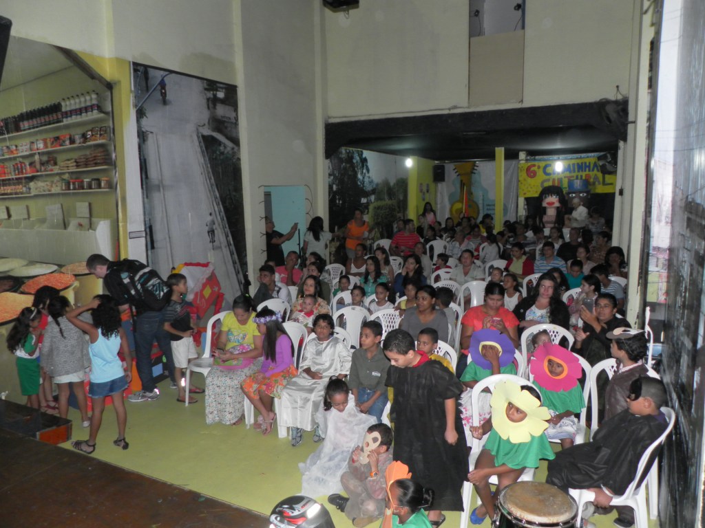 Literatura, Escola municipal e Viola de&nbsp;Bolso