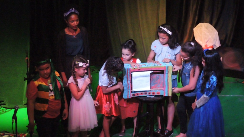 música, literatura e teatro no Viola