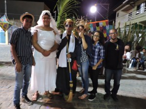 turma de teatro no Casamento de Pepa e Honorio
